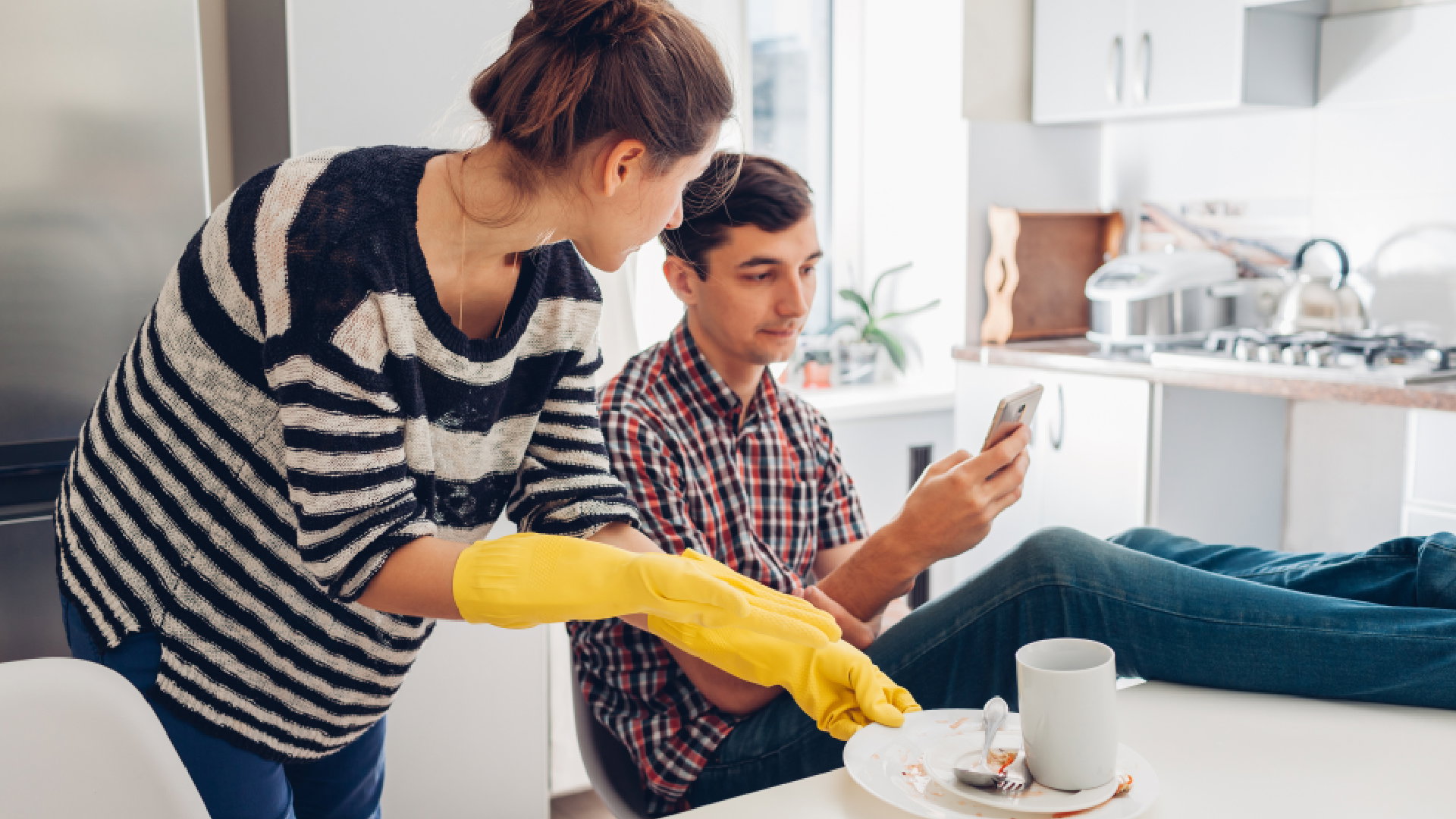Facet o tym znaku zodiaku zgrywa królewicza. Partnerka musi skakać wokół niego