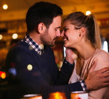 Zrób to, a on poczuje do ciebie miętę jeszcze przed walentynkami. Nie strać szansy na miłość