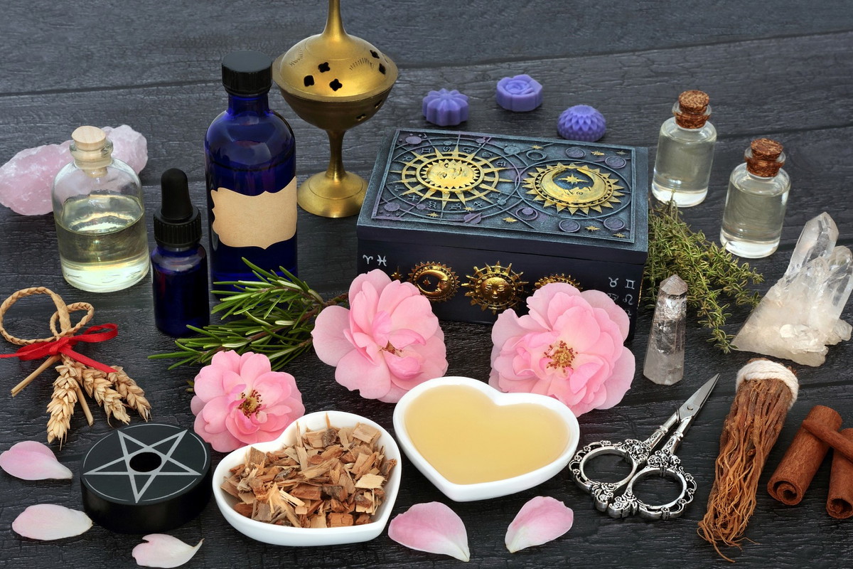 Cygański sposób na przyciągnięcie miłości. Kluczowy składnik na pewno masz w domu