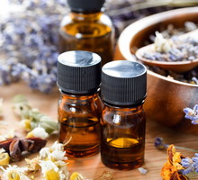 Wmasuj 3 krople przed snem, a pozbędziesz się wielkiego pecha. Ten składnik masz w domu