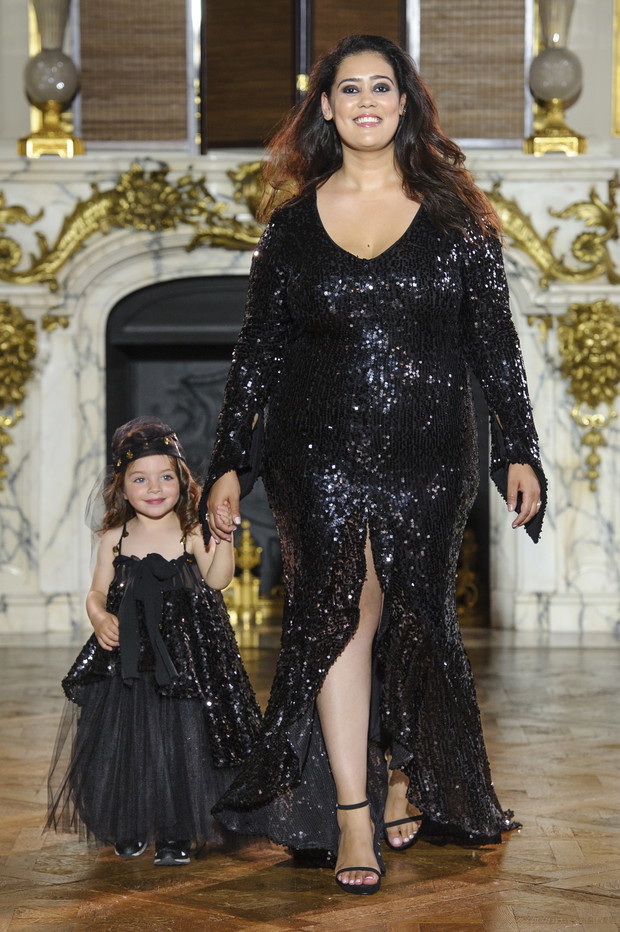 Eva Minge pokaz w Paryżu