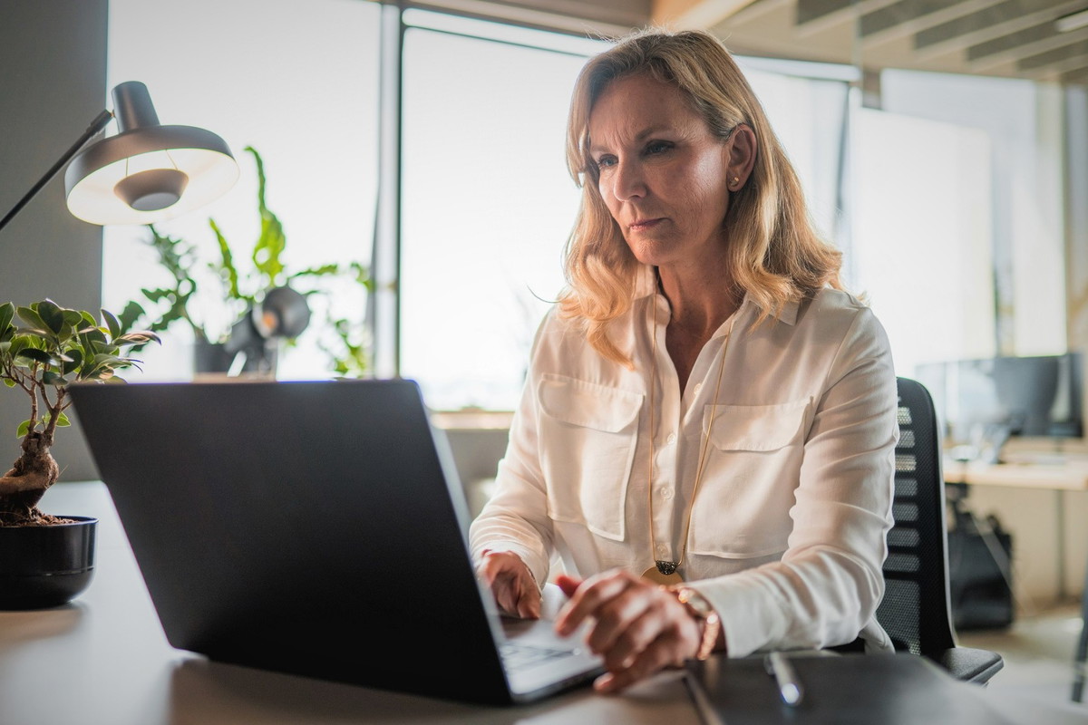 Siedzisz w ten sposób? Narażasz się na kłopoty i działanie złych duchów