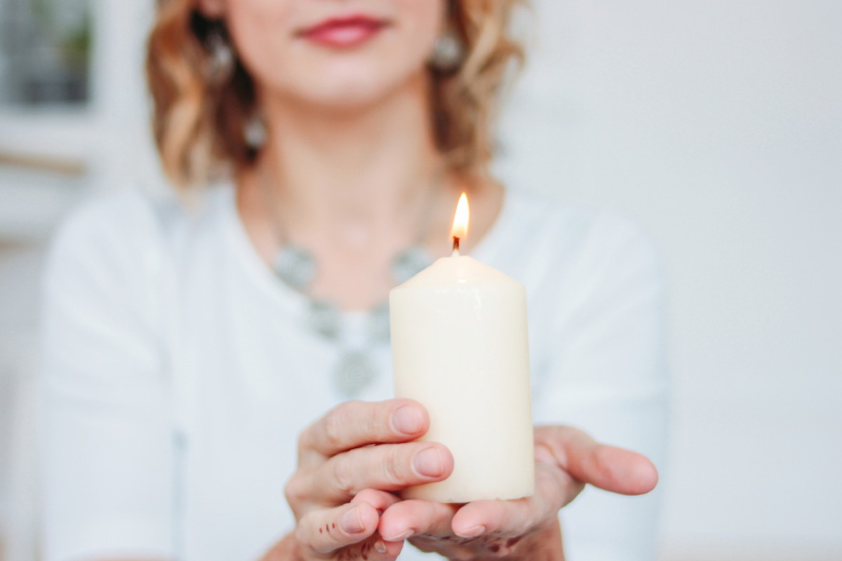 Uwolnij się z toksycznej relacji. Pomoże ci metoda białej świecy
