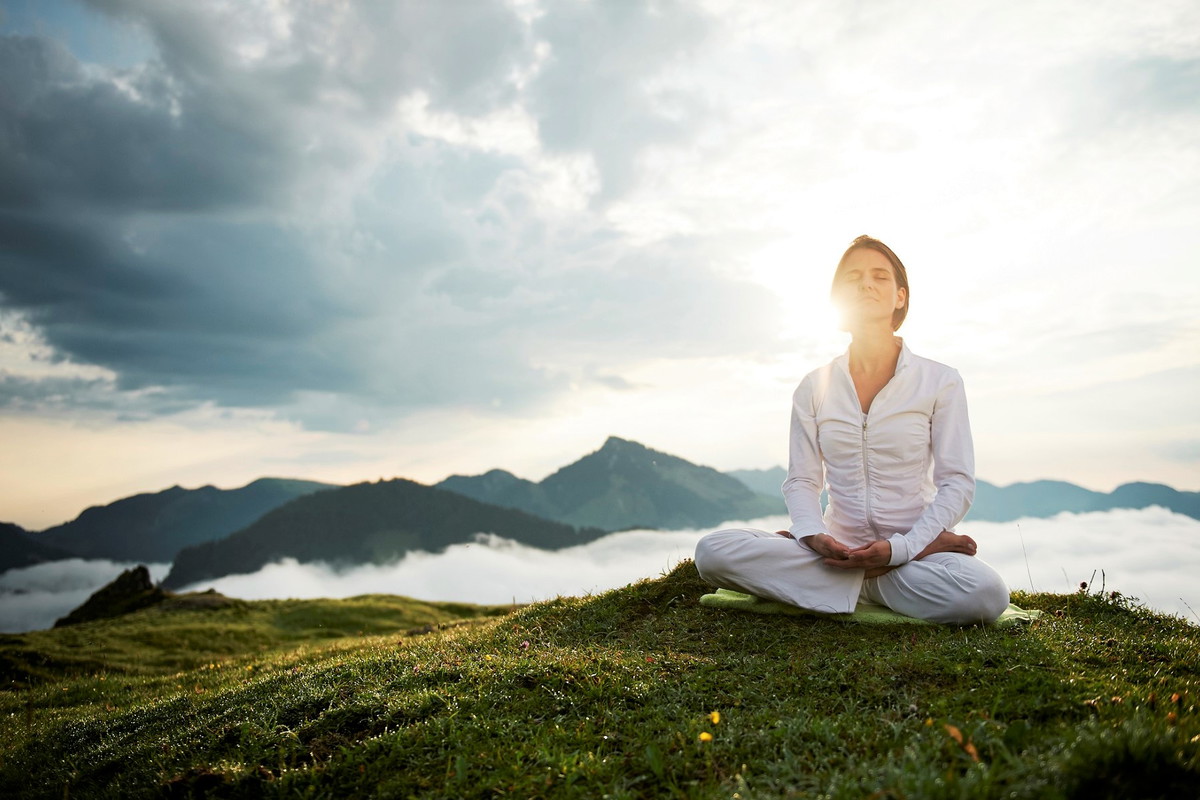 Tę świecę palimy w pełnię księżyca. Jej kolor ma ogromne znaczenie