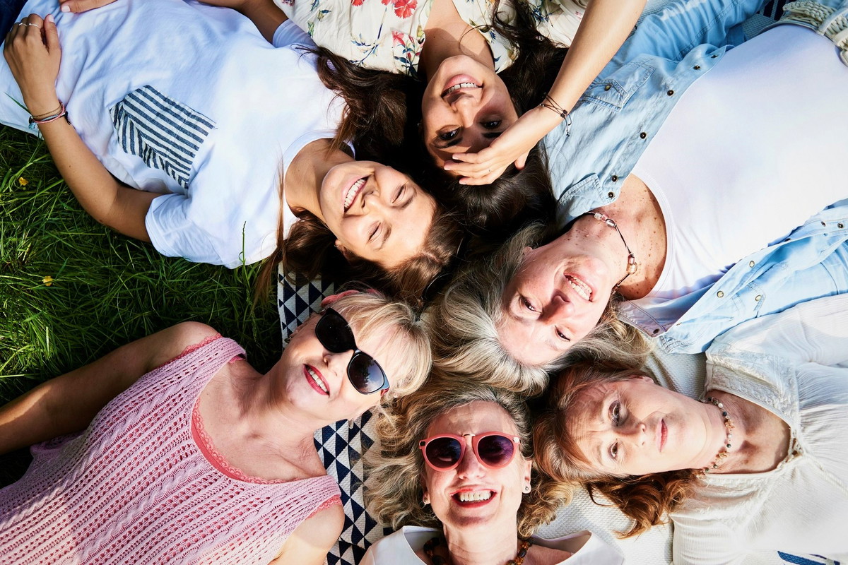 5 skarbów, które odkryjesz tylko w siostrzanym kręgu. Odkryj moc kobiecości