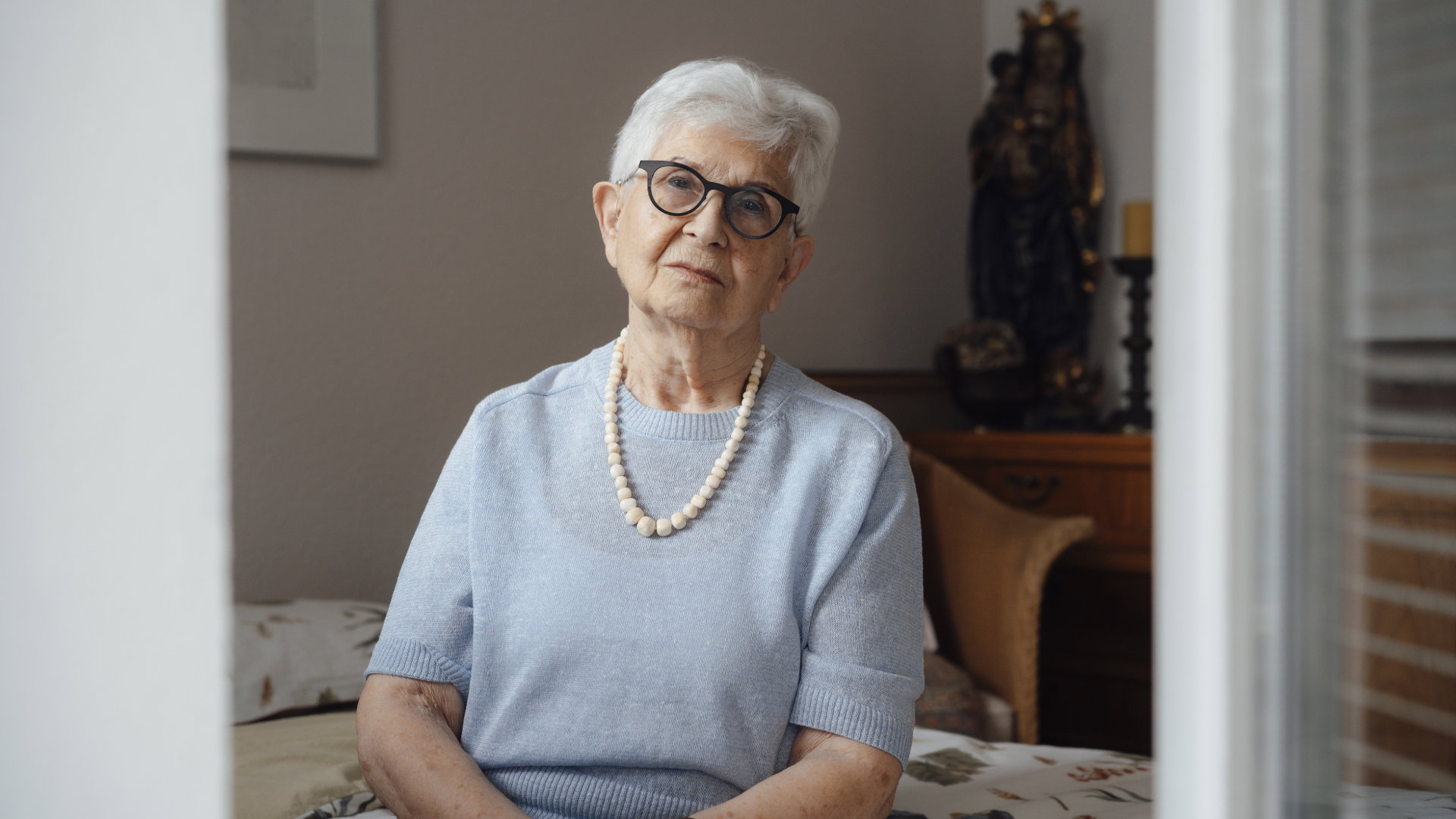 Jak odstraszyć koszmary senne? Babcia z Lubelszczyzny zdradza, że ta 1 rzecz pod poduszką pomoże