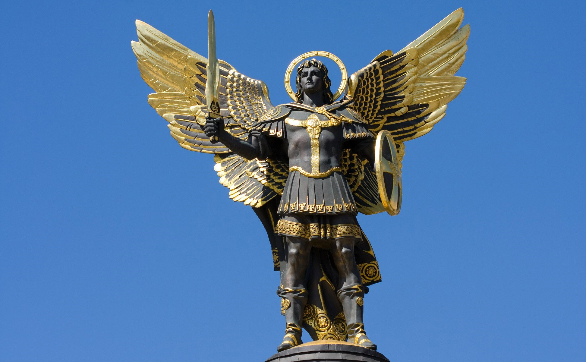 Ten znak we śnie wskazuje, że anioł Gabriel chce przekazać ci ważną wiadomość. Zwróć na niego uwagę