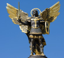 Ten znak we śnie wskazuje, że anioł Gabriel chce przekazać ci ważną wiadomość. Zwróć na niego uwagę