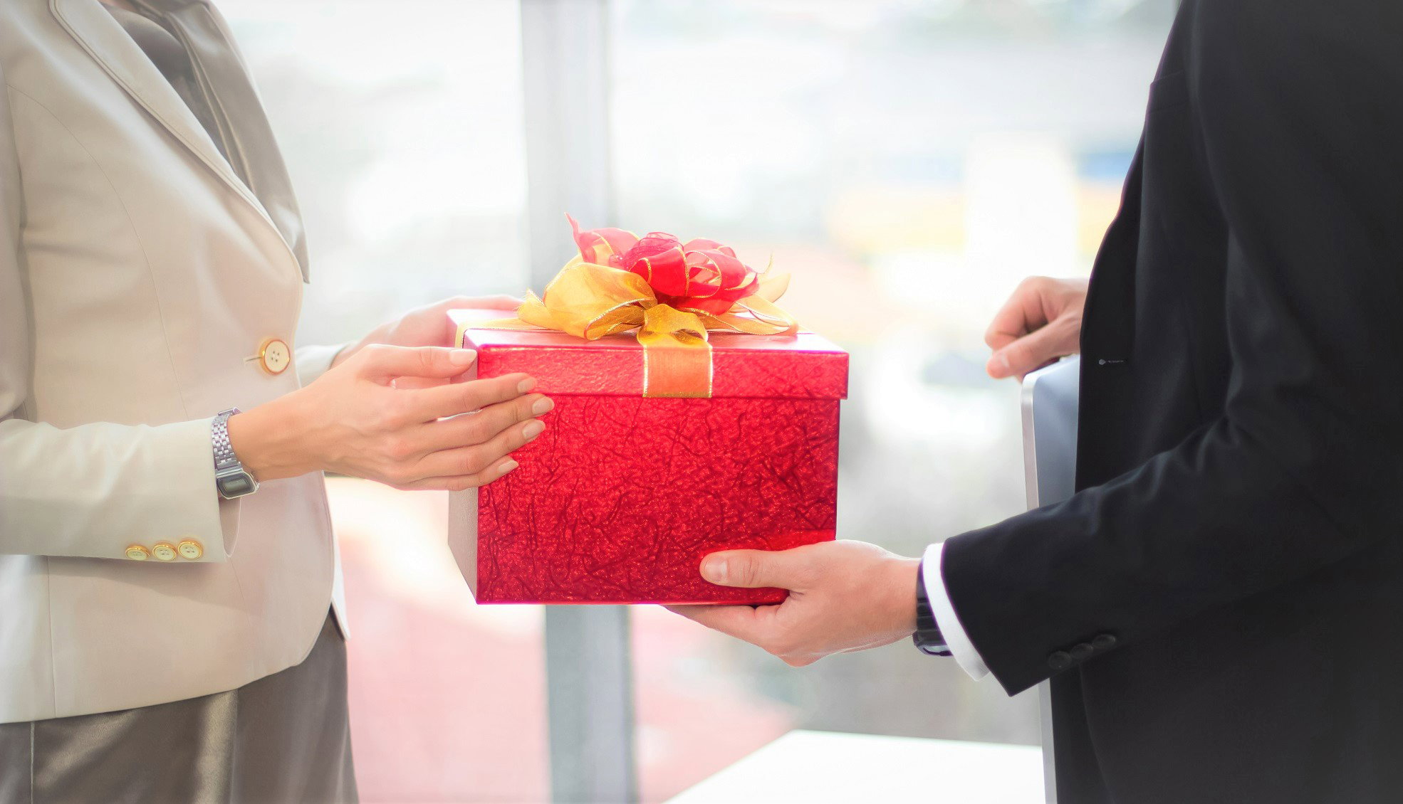 Pod żadnym pozorem nie dawaj tej rzeczy w prezencie. Inaczej ściągniesz nieszczęście