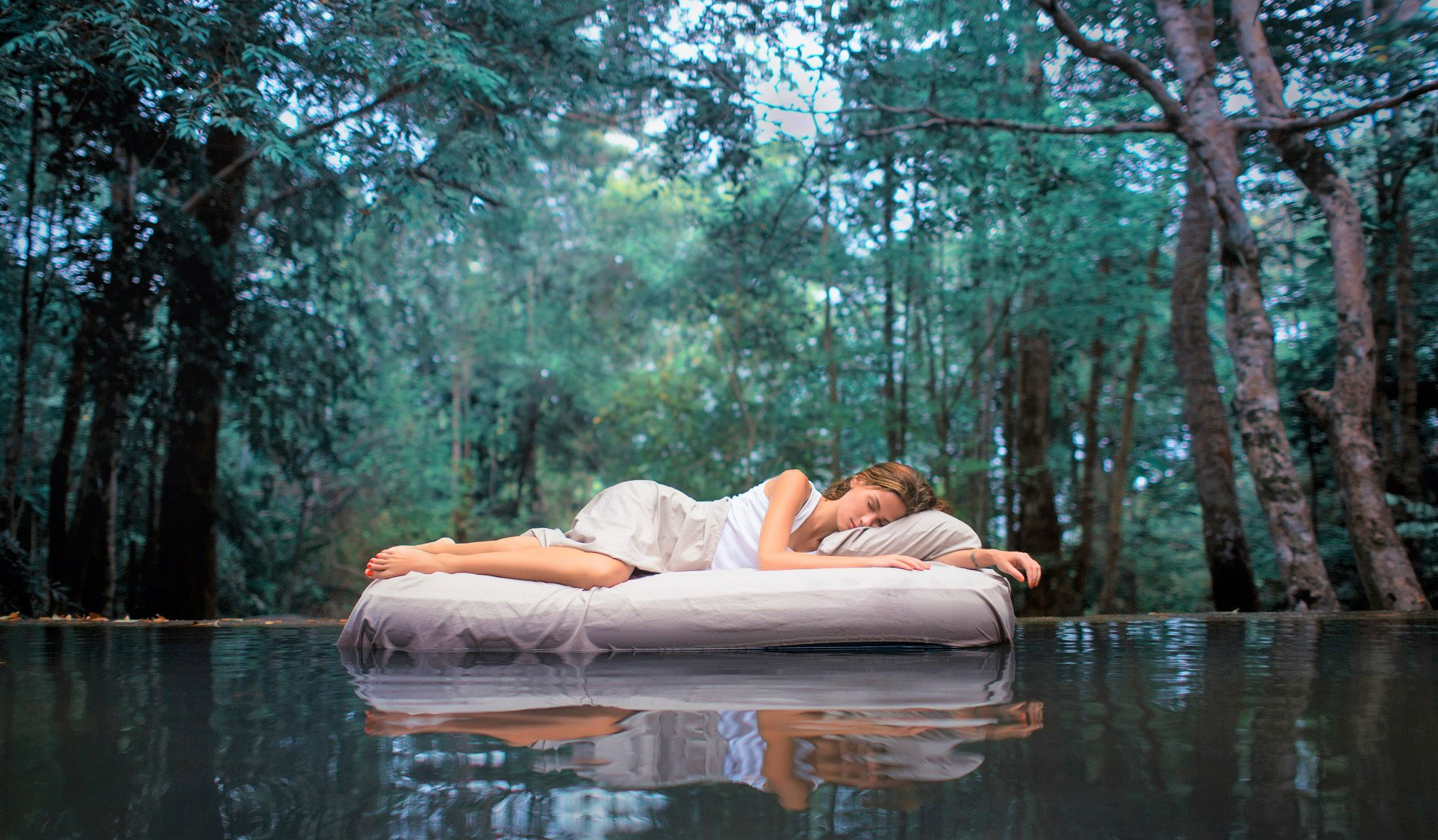 Ten sen wróży, że wkrótce się zakochasz. Ma też drugie, niepokojące znaczenie