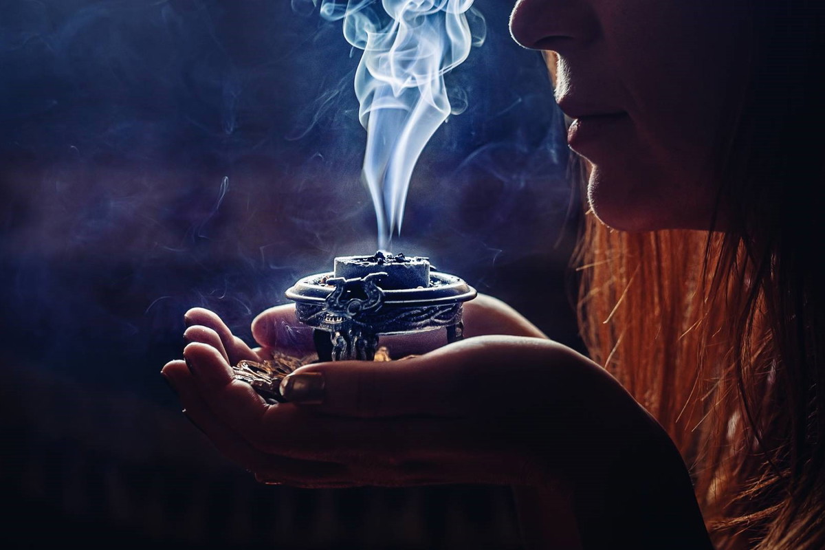 Starożytny ogień uchroni cię przed złą energią. Uwaga, jest 1 haczyk