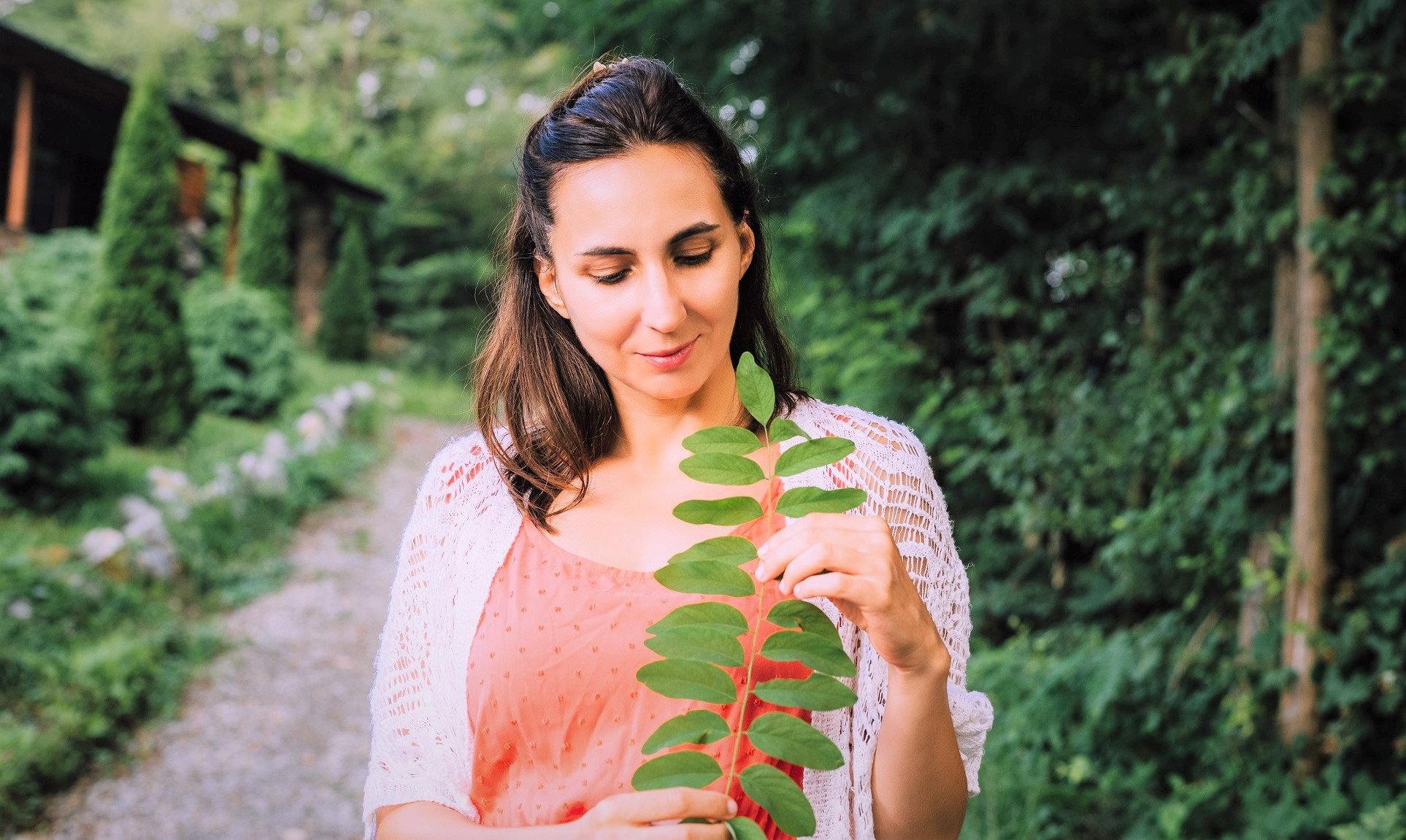 Ta leśna gałązka odgoni demony przeszłości. Trzymaj ją w 1 wyjątkowym miejscu