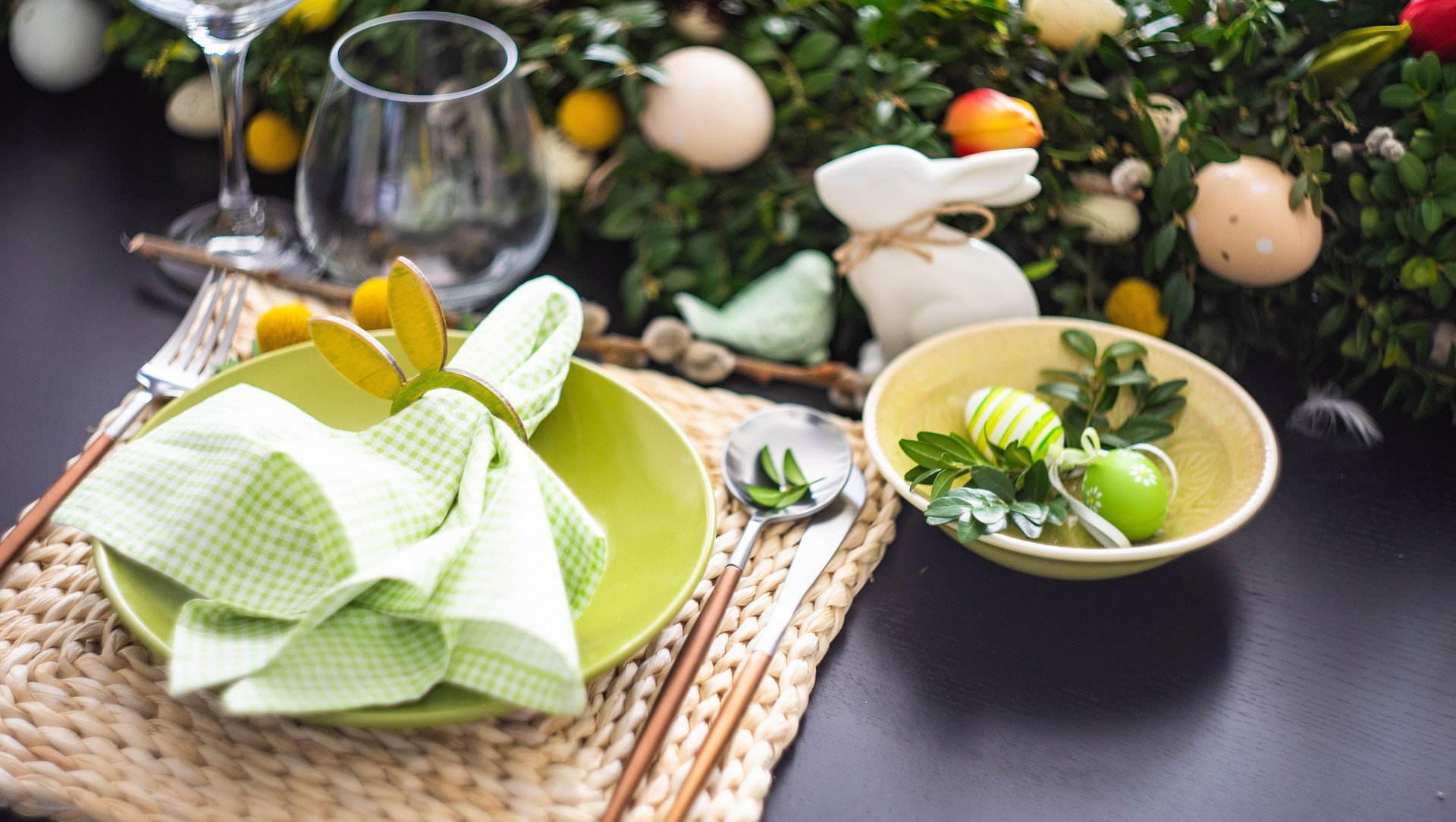 Połóż tę gałązkę na wielkanocny stół, by zapewnić zgodę w rodzinie. Działa także na ochronę i sen