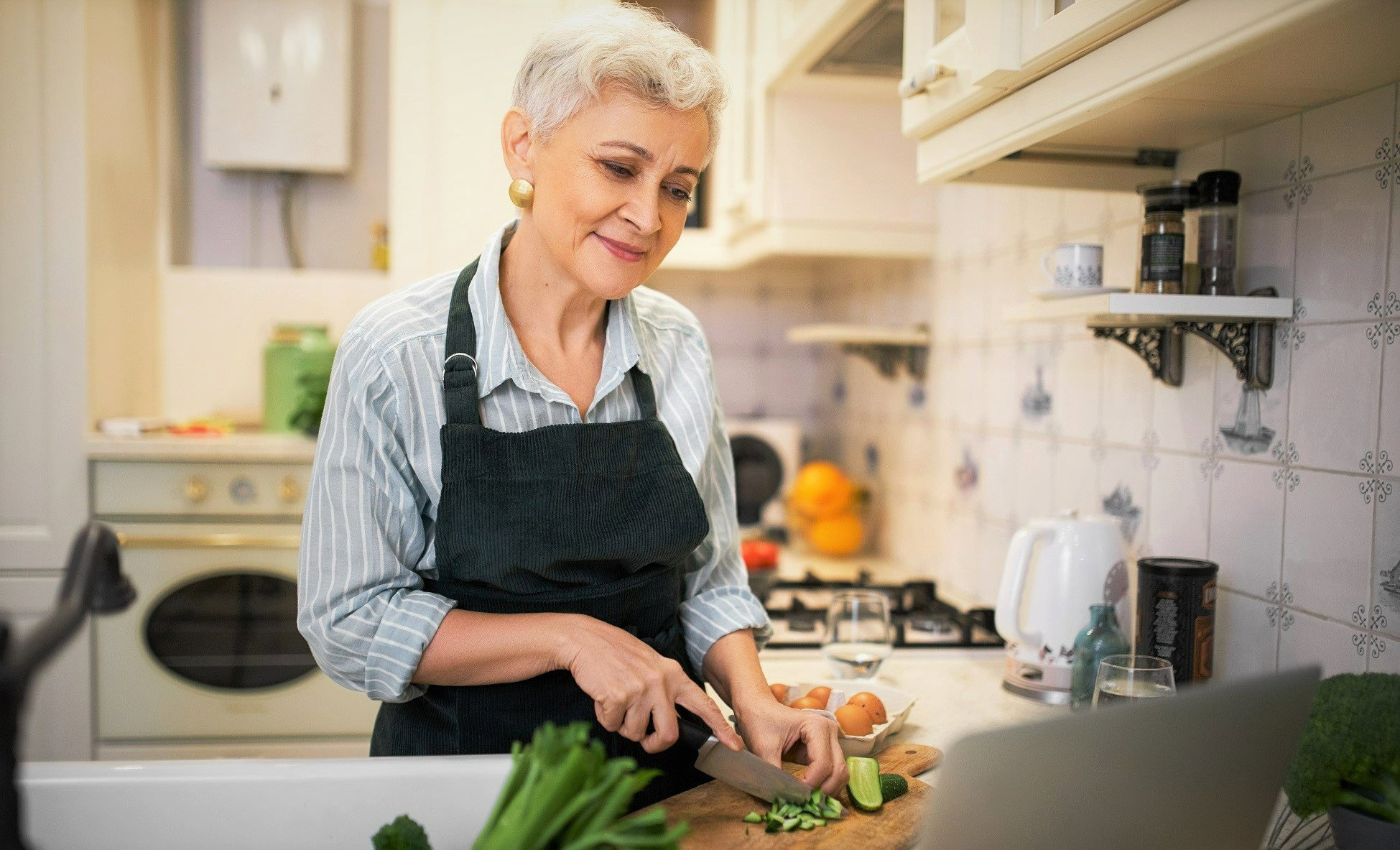 Uważaj na ten 1 przedmiot w kuchni. Może odciąć cię od rodziny i przyjaciół