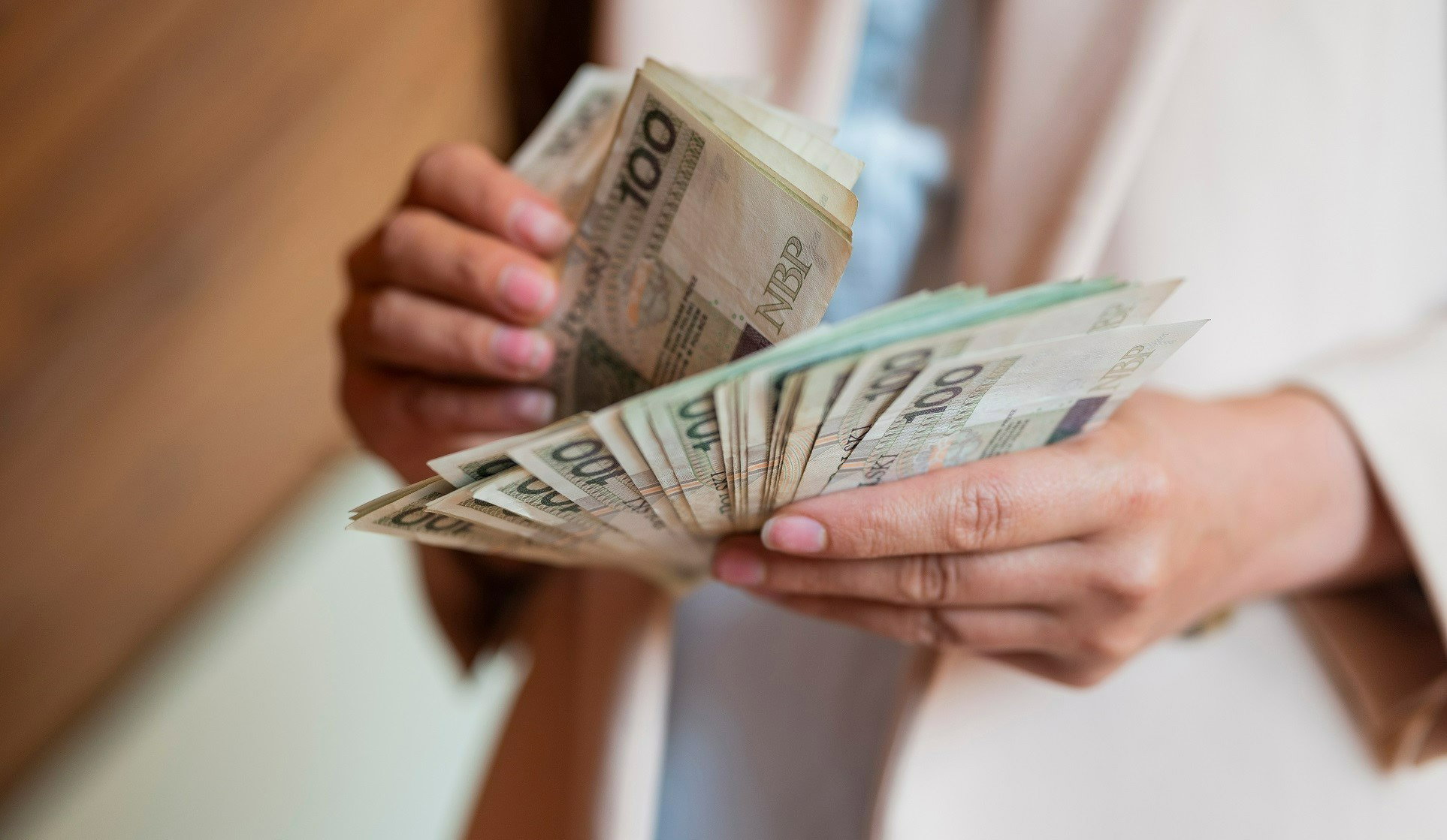 Wskazano znaki zodiaku, które czeka deszcz pieniędzy. Muszą zrobić 1 ważną rzecz