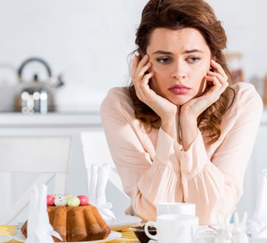 Wskazano 3 znaki zodiaku, które nienawidzą Wielkanocy. Pisanki i bazie tylko je irytują