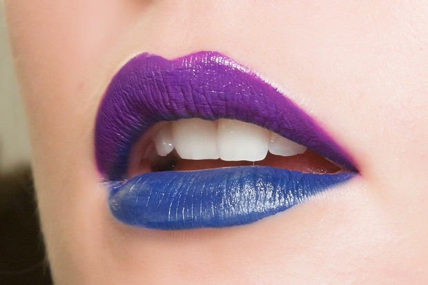 Niebiesko-fioletowe usta
