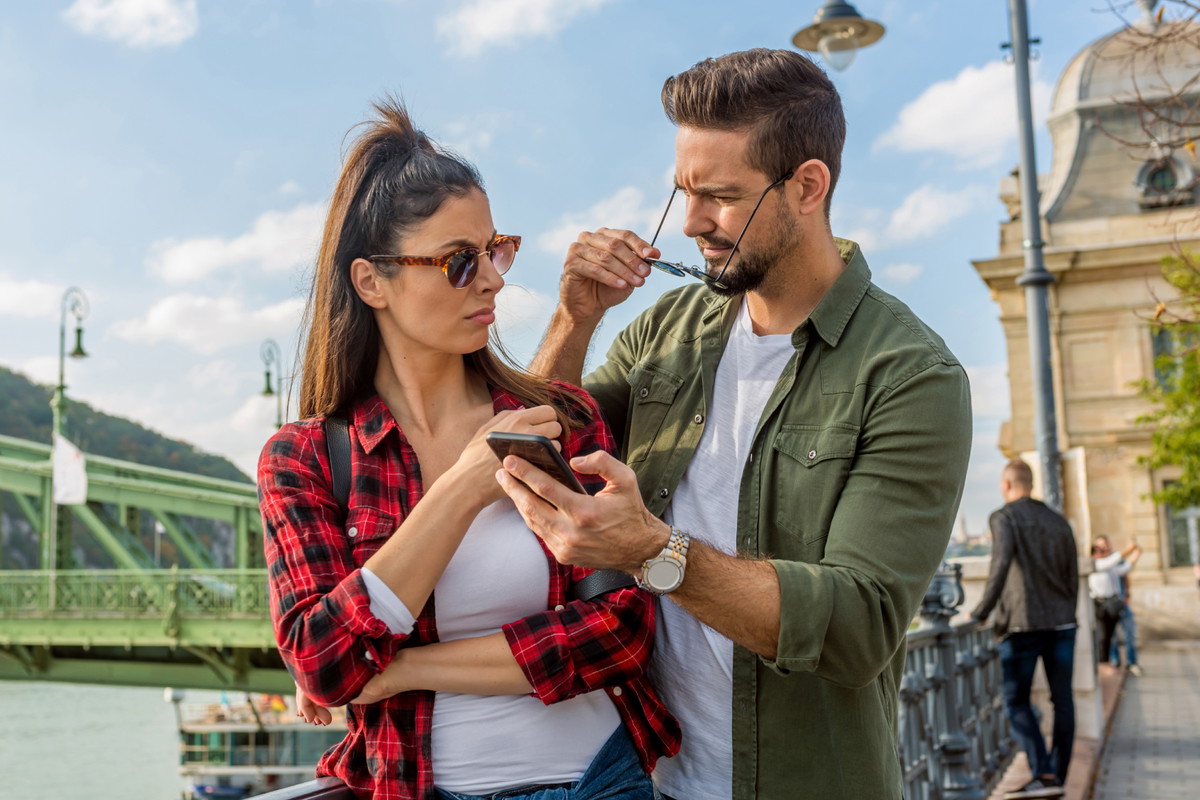 Faceci o tych 3 znakach zodiaku są zaborczy. Nie pozwalają odejść partnerce na krok