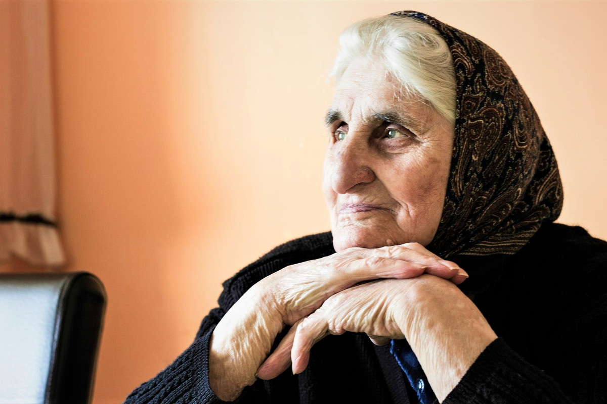 Stara Cyganka ostrzega: ta roślina to kwiat samotności. Nie trzymaj jej w domu