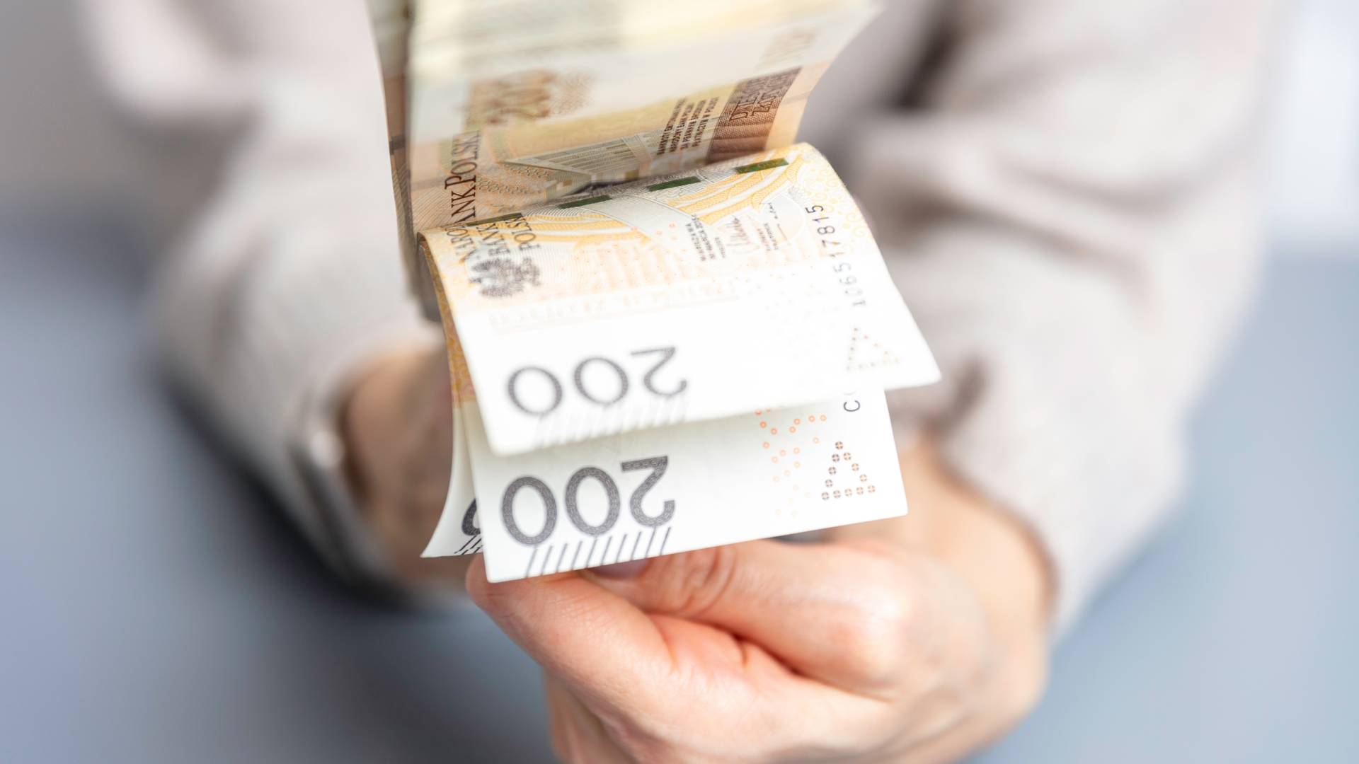 Ekspresowy rytuał na pieniądze. Działa cuda, a główny składnik masz w domu