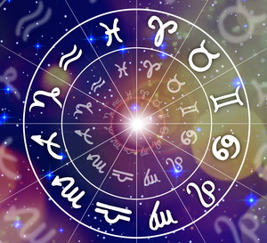 Horoskop miesięczny na maj 2023