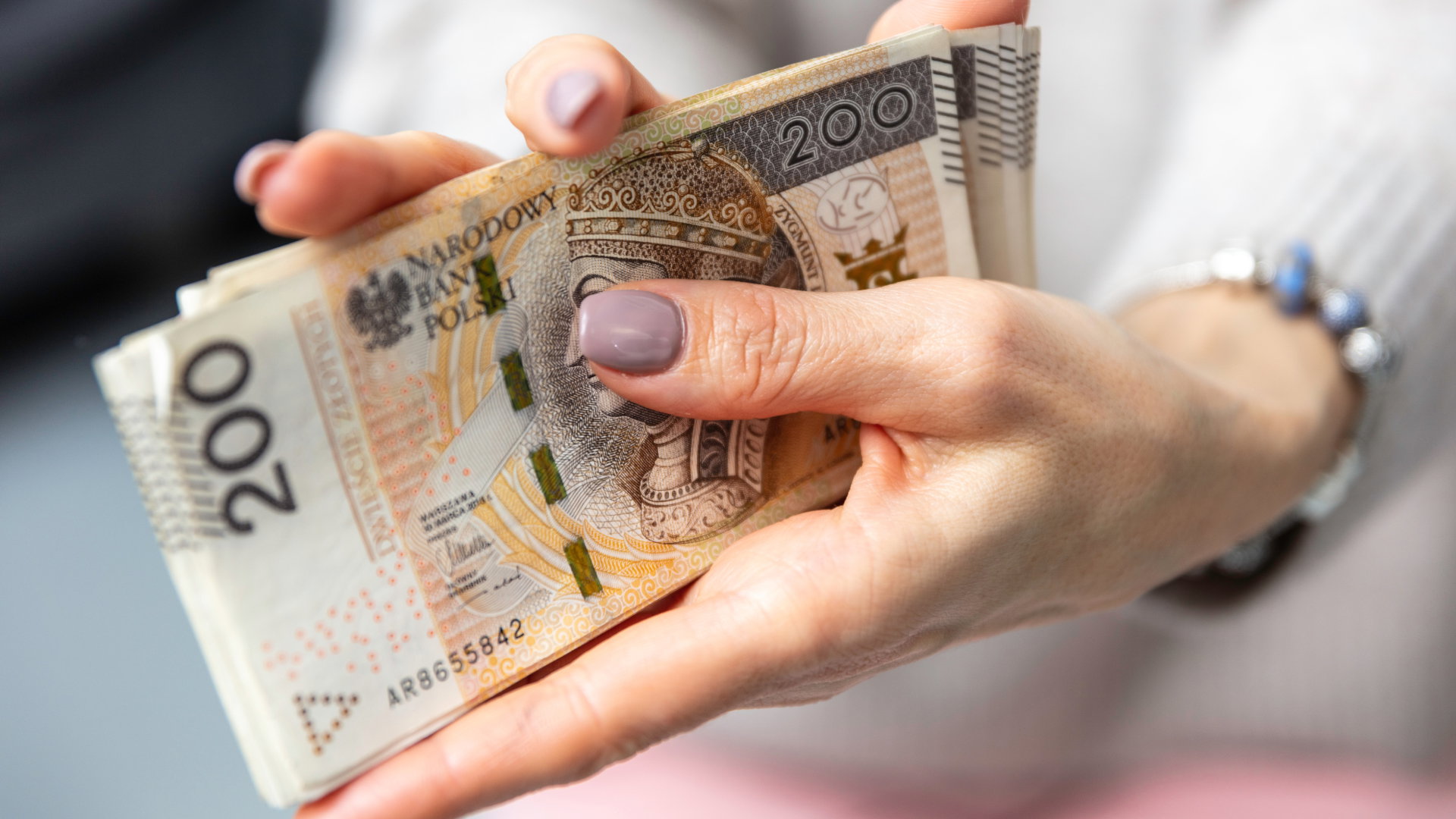 Jak przyciągnąć pieniądze? Wystarczy zrobić 1 rzecz, ale jest pewien haczyk