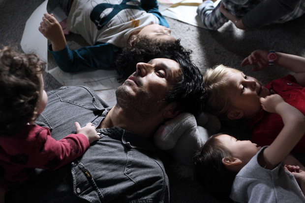 Kadry z filmu Daddy Cool