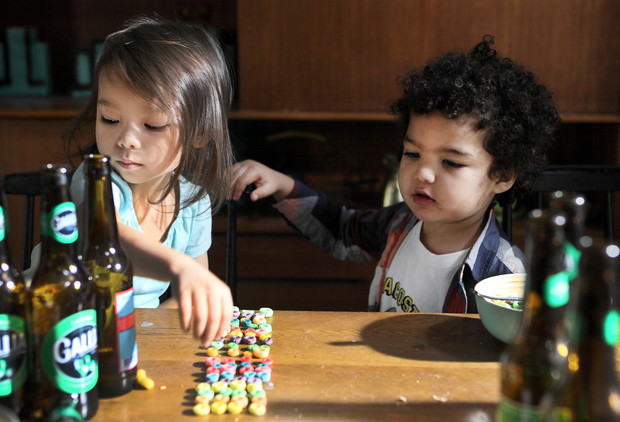 Kadry z filmu Daddy Cool