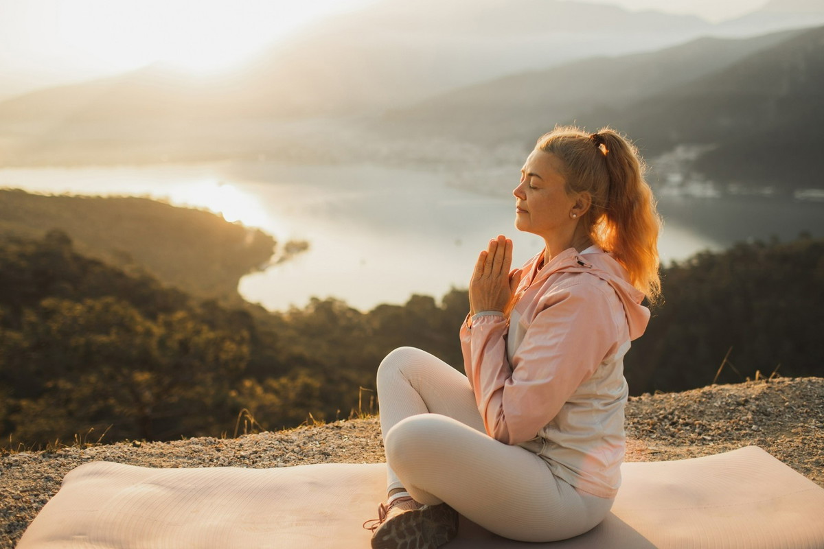 Medytacja z aniołami – jak uzyskać duchowe przewodnictwo medytując z Aniołem Stróżem