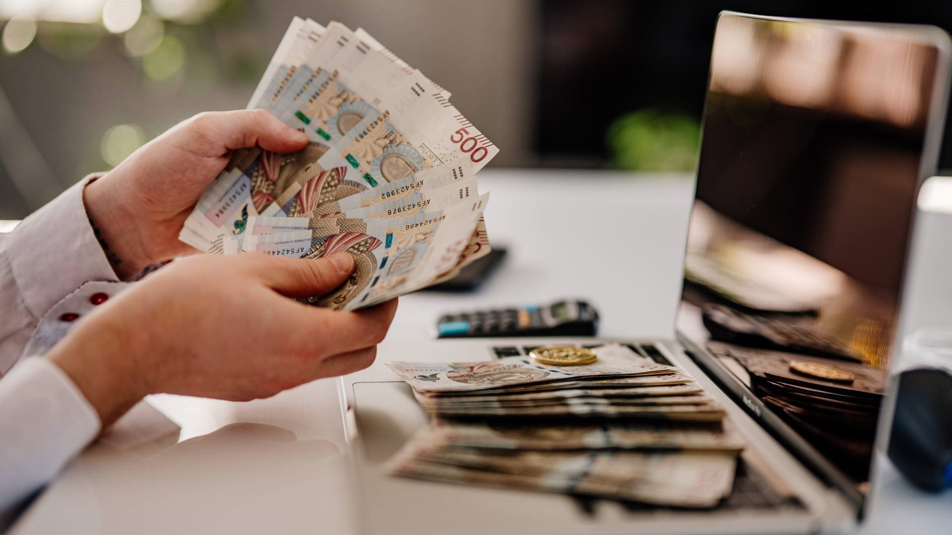 Rytuał magicznej bańki na pieniądze  działa cuda. Zrób 1 rzecz, a nigdy nie zabraknie ci gotówki