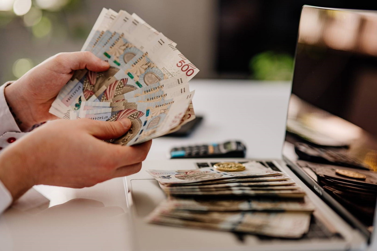 Rytuał magicznej bańki na pieniądze działa cuda. Zrób 1 rzecz, a nigdy nie zabraknie ci gotówki