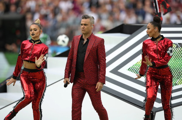 Kamila Zalewska u boku Robbiego Williamsa