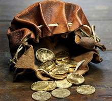 Staropolski rytuał na bogactwo przynosi wielki majątek. Sprawdza się tylko tego 1 dnia