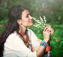 Czy jest wam pisane szczęście? Miłosna wróżba kwiatowa przyniesie odpowiedź