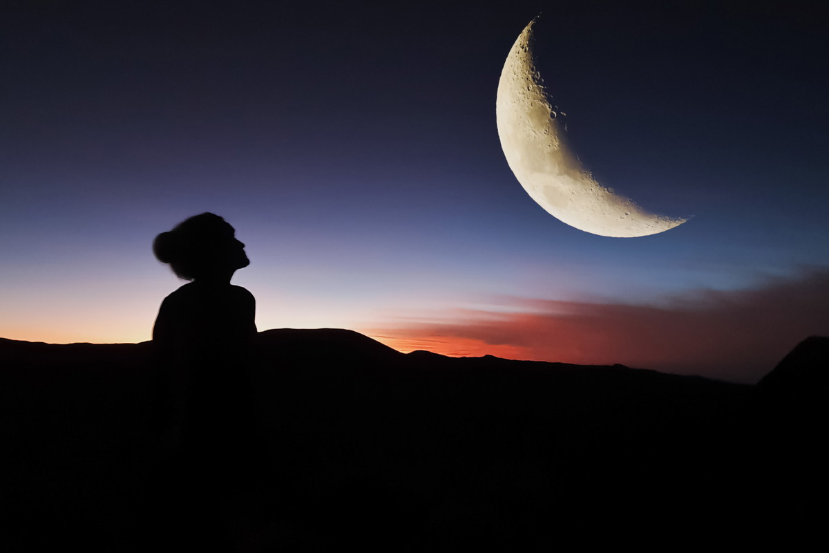 Rytuał na nów Księżyca na pieniądze. Potrzebujesz tylko 3 składników, żeby zapewnić sobie fortunę