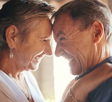 Rytuał Ognistego Spojrzenia na rutynę w związku. Wystarczą 2 składniki, a emocje powrócą