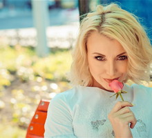 Kobiety o tych 3 znakach zodiaku to największe kusicielki. Mężczyźni za nimi szaleją