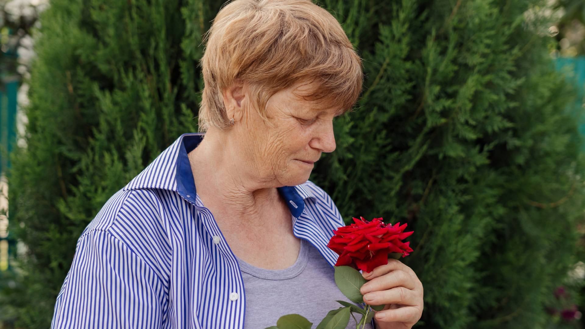 Różany trik dla samotnych. Zrób tę 1 rzecz, a miłość pojawi się u twoich drzwi