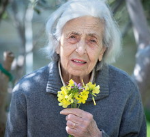 Babcia z Pomorza radzi: nigdy nie rób tego z obrączką. Inaczej czeka cię rozstanie