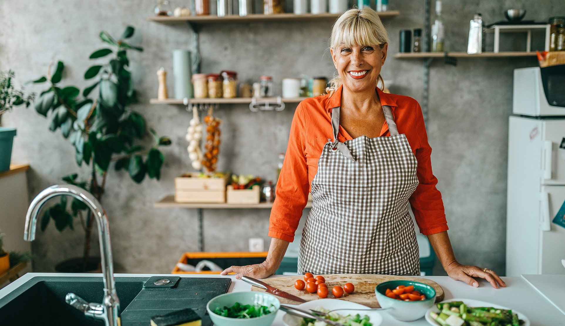 Kobiety o tych 3 znakach zodiaku to mistrzynie kuchni. Trafiają przez żołądek do serca