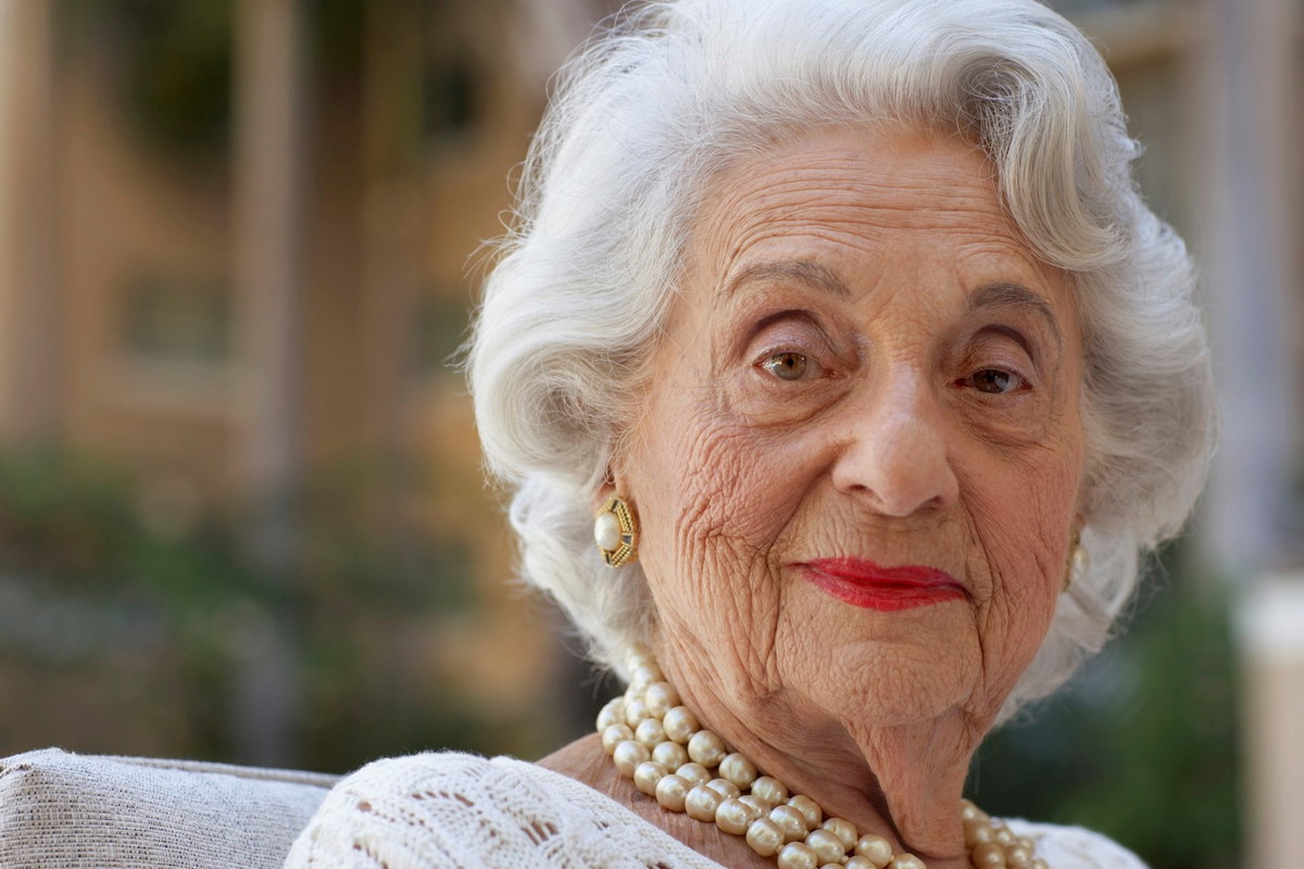 Babciny rytuał na przyciąganie pieniędzy. Działa tylko tego 1 dnia