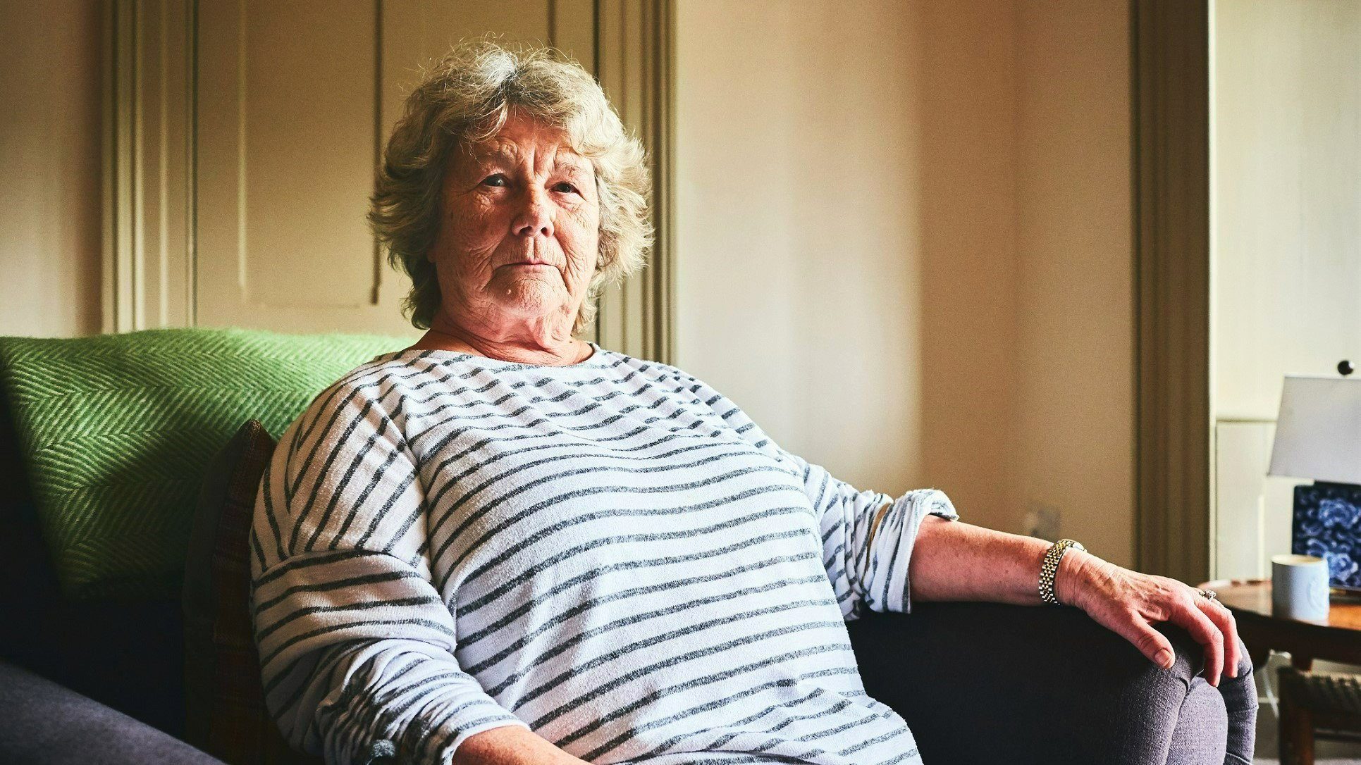 Babcia ze Śląska wskazuje, że ten dźwięk to przewrotny znak. Przynosi pecha, ale nie tylko