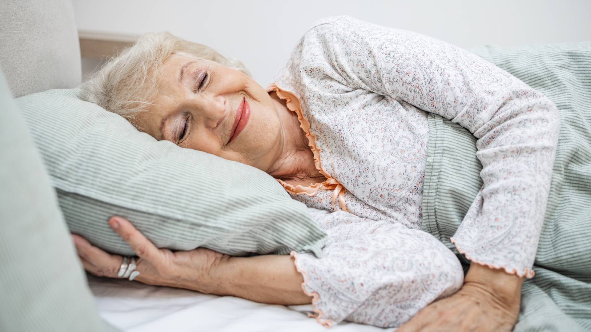 Wykonaj Rytuał Morskiej Bryzy na piękne sny. W 3 minuty odetniesz się od koszmarów