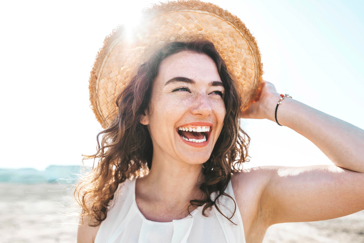 Ten drobiazg na przyciągnięcie pieniędzy znajdziesz na plaży. Dzięki niemu Fortuna będzie ci sprzyjać do kolejnego lata