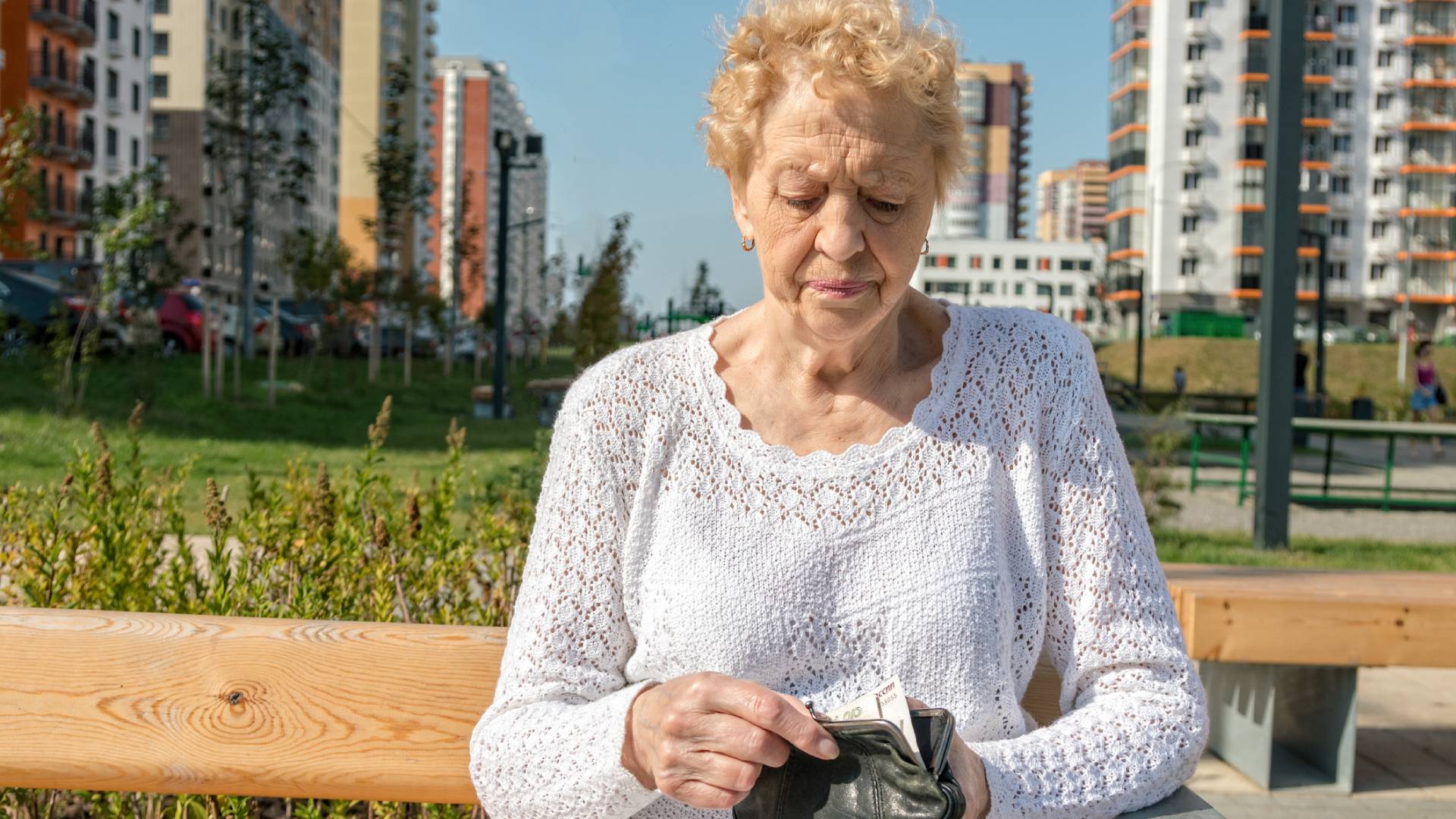Rytuał Srebrnej Podkowy na zażegnanie pecha w finansach. Ten 1 gest usunie wszelkie kłopoty
