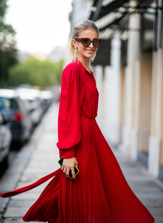 Plisowane spódnice na jesień 2018: trendy moda jesień 2018