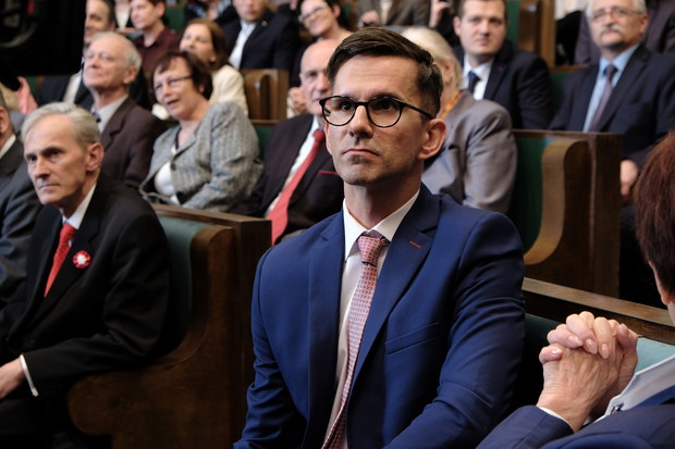 Polityka - kadr z filmu Patryka Vegi