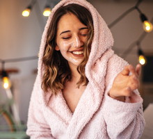 Jak zadbać o wygląd jesienią? 7 kosmetyków do skóry i włosów