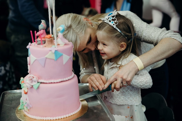 Tort i słodkości na Kinder Party