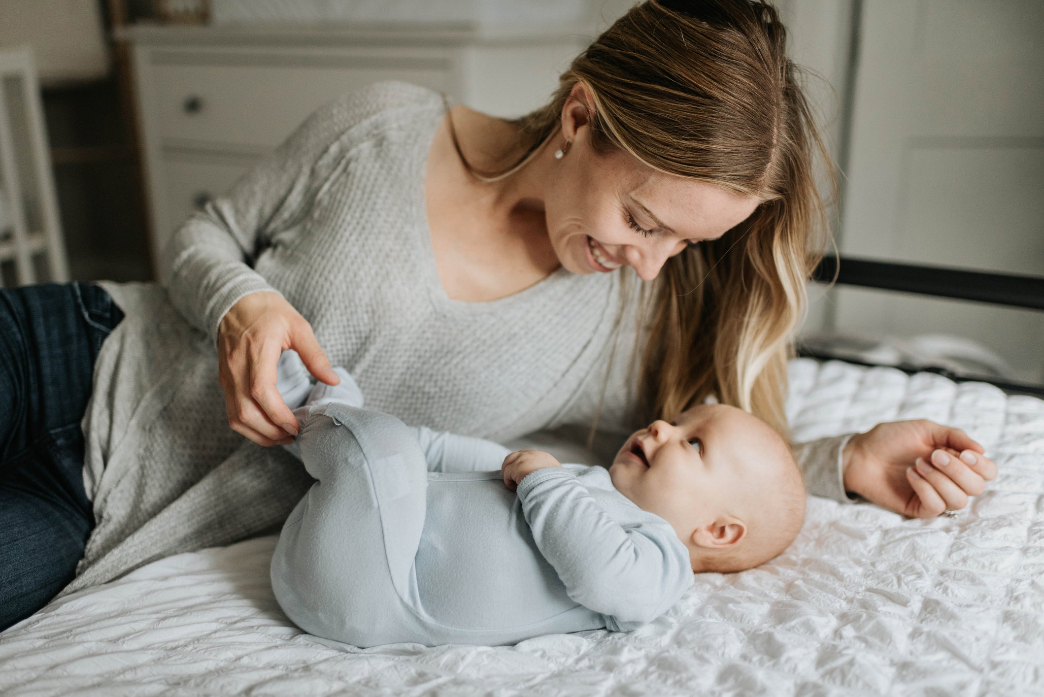 Jak budować więź z dzieckiem od narodzin? Te zachowania mogą mieć wpływ na całe jego życie
